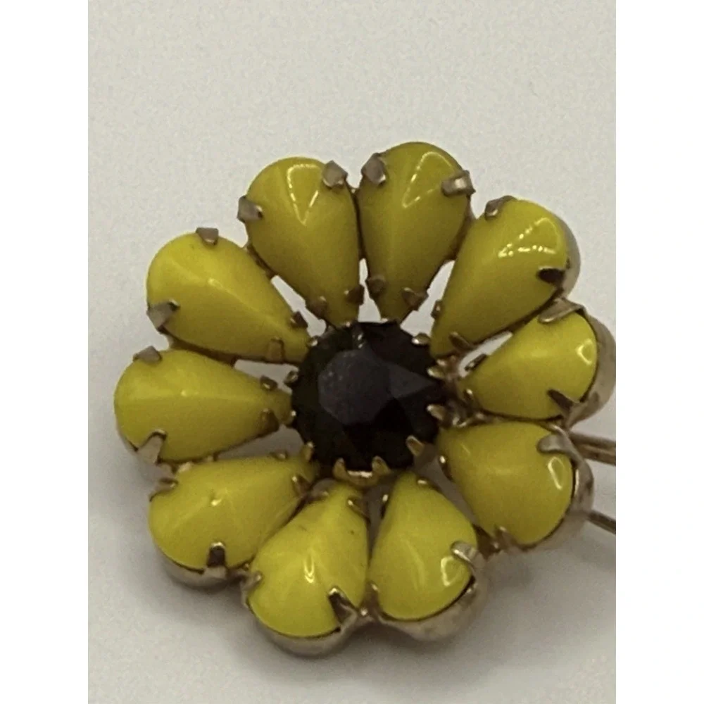 Vintage Flower Brooch Yellow Cabichon Petals Green Rhinestone Leaves Gold Tone